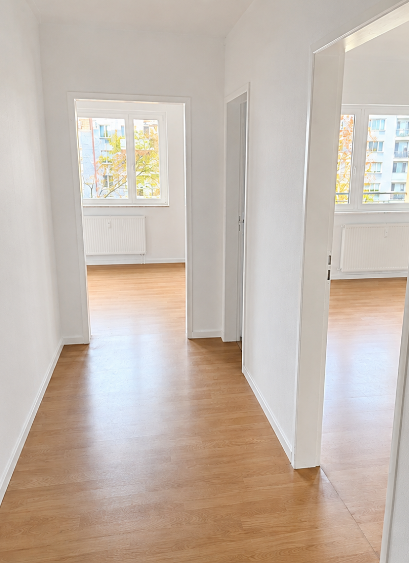 Wohnung in Mannheim nach dem Maler-Anstrich — frisch weiß gestrichene Räume durch David Fix Haus